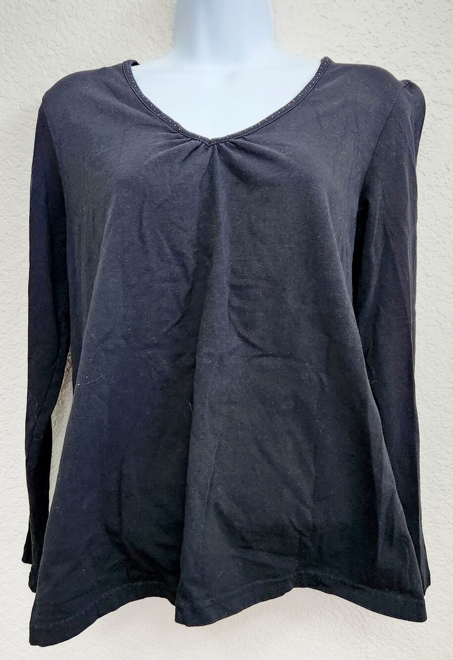 Announcements Maternity Black Pleated V Neck Top Medium Lightweight Stretch Soft